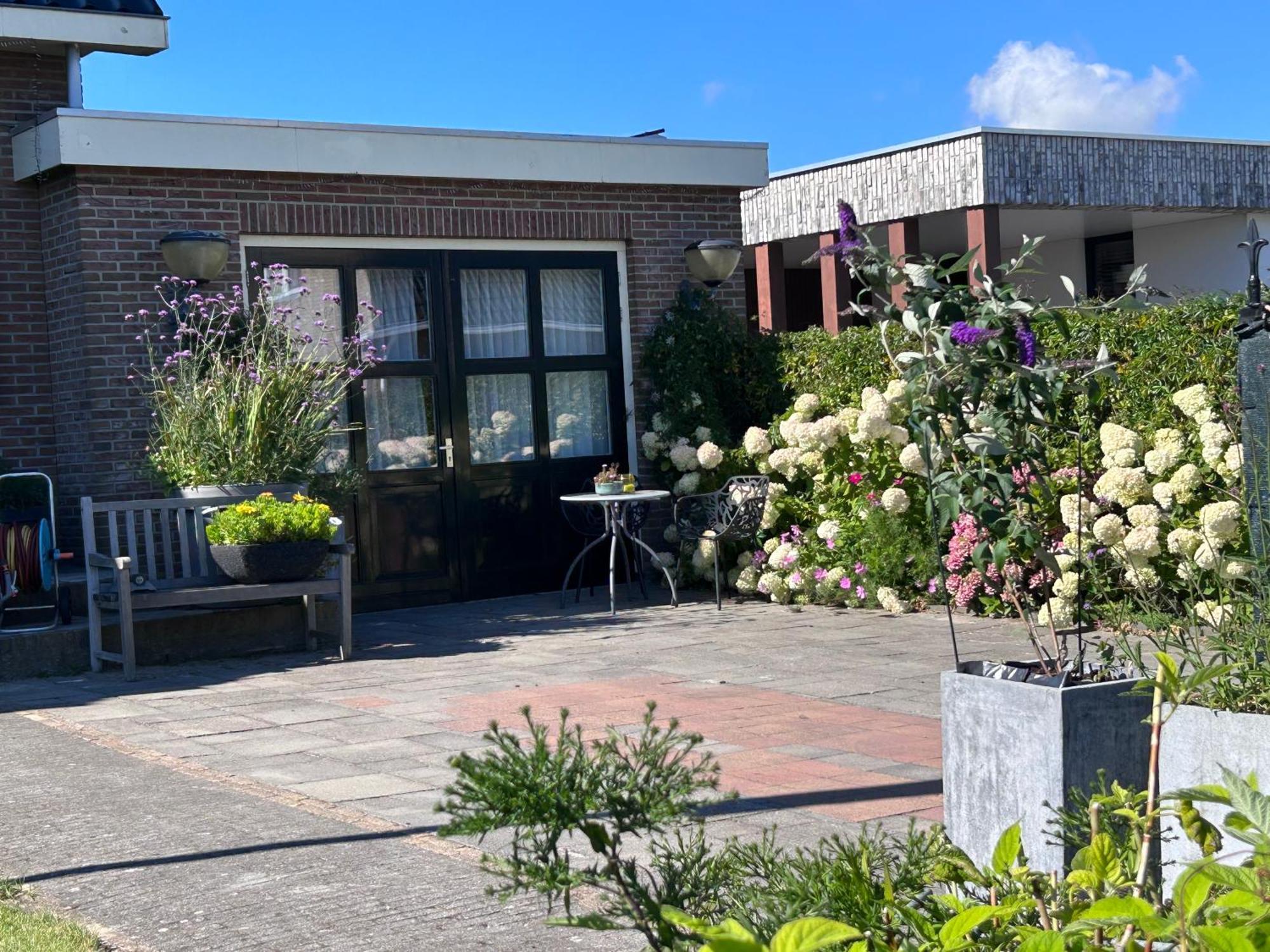 Flowerbed Voorhout Екстериор снимка
